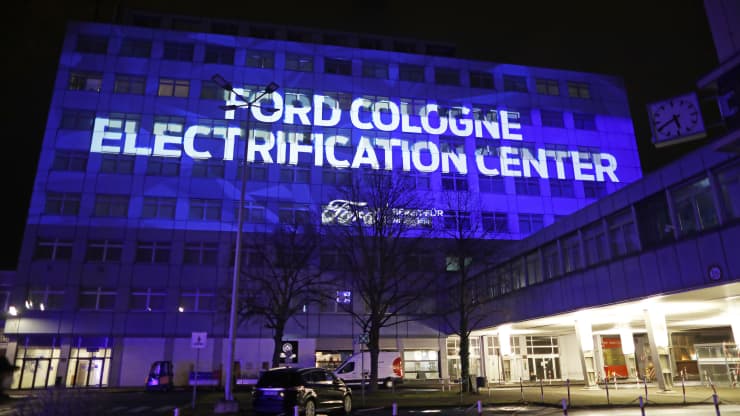 Energia Sustentável: Ford aumentará a oferta de veículos elétricos na Europa
