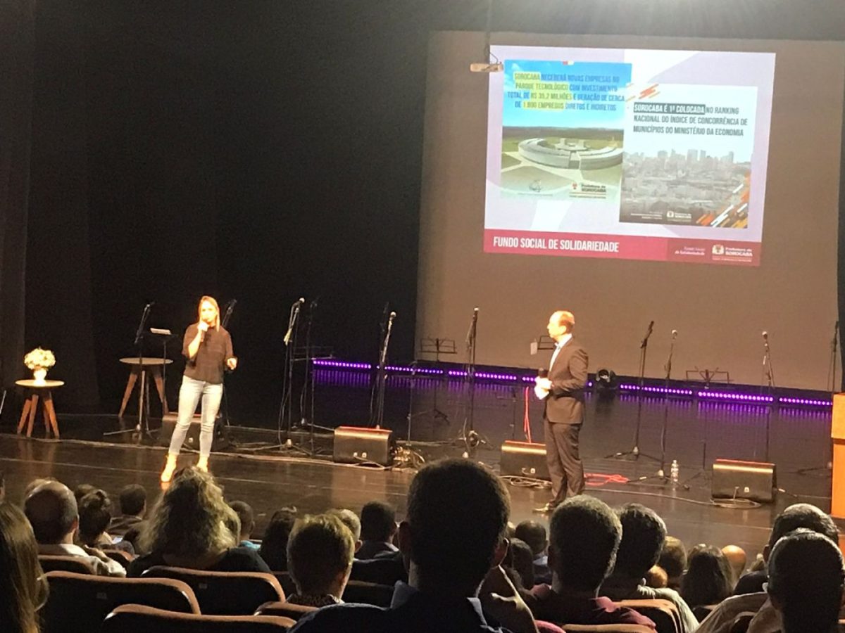 Prefeito de Sorocaba realiza apresentação de ações sociais para centenas de empresários locais durante evento do Fundo Social