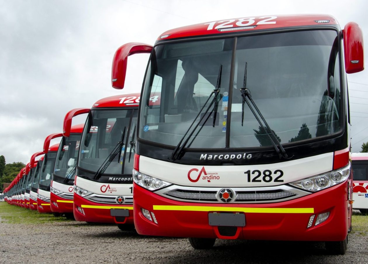 Mercedes-Benz exporta 328 ônibus para serviço de fretamento em mineração no Chile