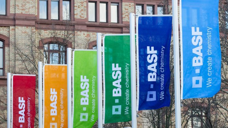 BASF encerra atividades na Rússia e na Bielorrússia