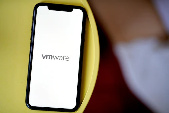 Broadcom concorda em comprar VMware por US$ 61 bilhões