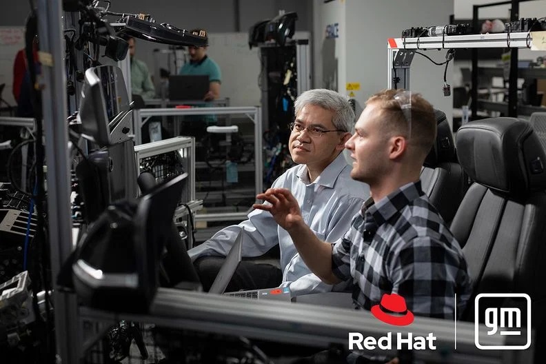 GM faz parceria com a Red Hat para expandir e acelerar a capacidade de software dos seus veículos