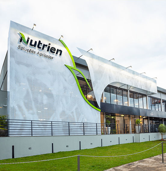 Nutrien anuncia intenção de construir a maior instalação de produção de amônia limpa do mundo
