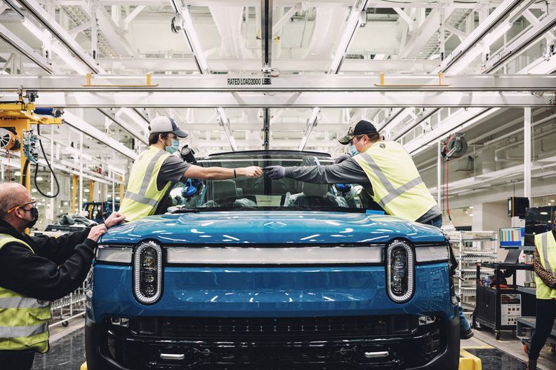 Rivian recebe US$ 1,5 bilhão em incentivos para construir sua fábrica