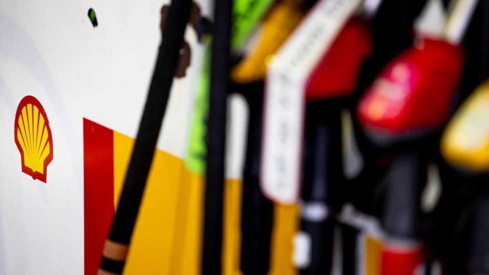 Shell concorda em vender negócio de varejo russo para Lukoil