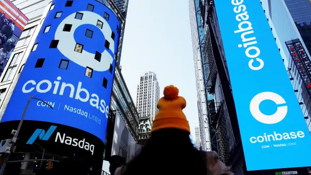 Coinbase cai mais de 11% com queda do Bitcoin
