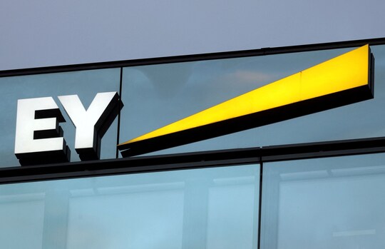 Ernst & Young é multada em US$ 100 milhões por trapacear em testes de ética