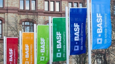 BASF supera vendas e estimativas de lucro no segundo trimestre