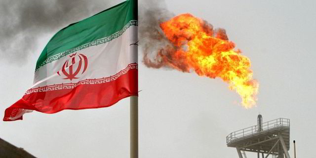 Irã e Gazprom assinam acordos de petróleo e gás no valor potencial de US$ 40 bilhões