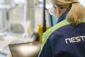 Neste recebe 135 milhões de euros para projeto de reciclagem química em Porvoo