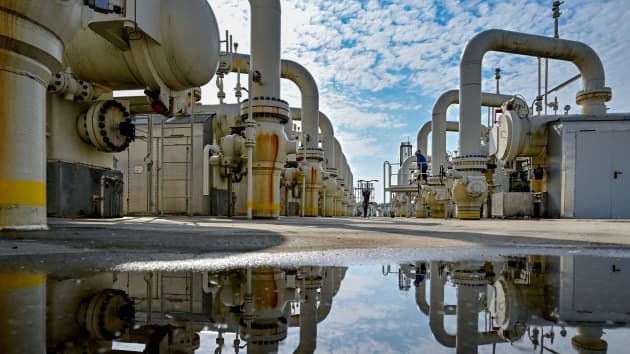 Preços do gás na Europa caem após governo da Noruega intervir para encerrar greve de petróleo e gás