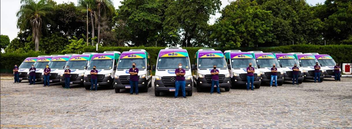 Mercedes-Benz entrega modelos Sprinter para serviço de aplicativo