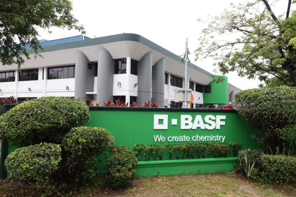 BASF inaugura novo local de produção para soluções de proteção de cultivos em Singapura