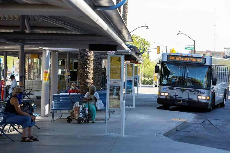 EUA anunciam doação de US$ 1,66 bilhão para ônibus com emissão zero
