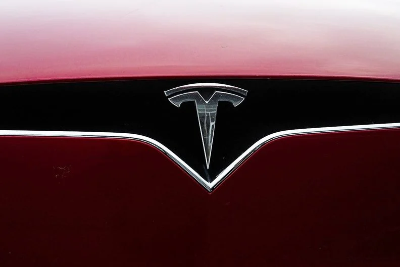 Tesla elevará preço de 'Full Self-Driving' para US$ 15.000
