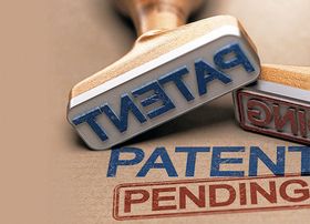 Fabricantes de automóveis enfrentam obstáculo de patentes em busca de tecnologia automotiva