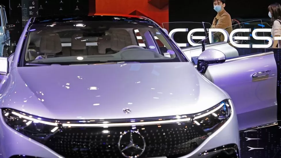 Mercedes-Benz introduzirá taxa de assinatura de aceleração