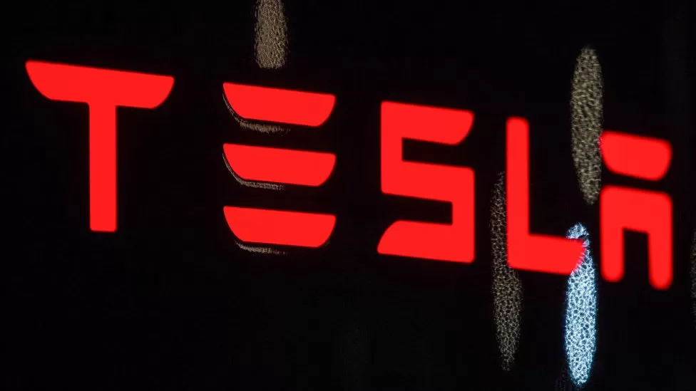 Tesla faz recall de 40.000 carros por falha na direção hidráulica