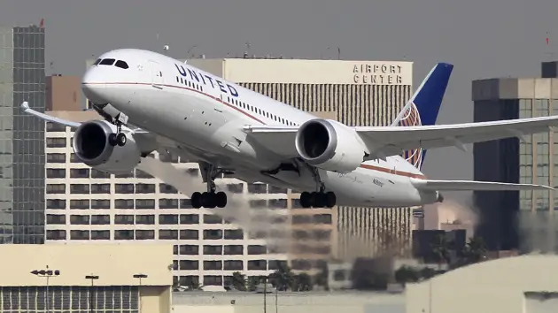 A United Airlines está comprando pelo menos 100 Boeing Dreamliners para substituir os antigos jatos de fuselagem larga