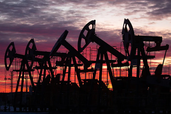 Com a queda dos preços do petróleo, OPEP Plus opta por não cortar ainda mais a produção