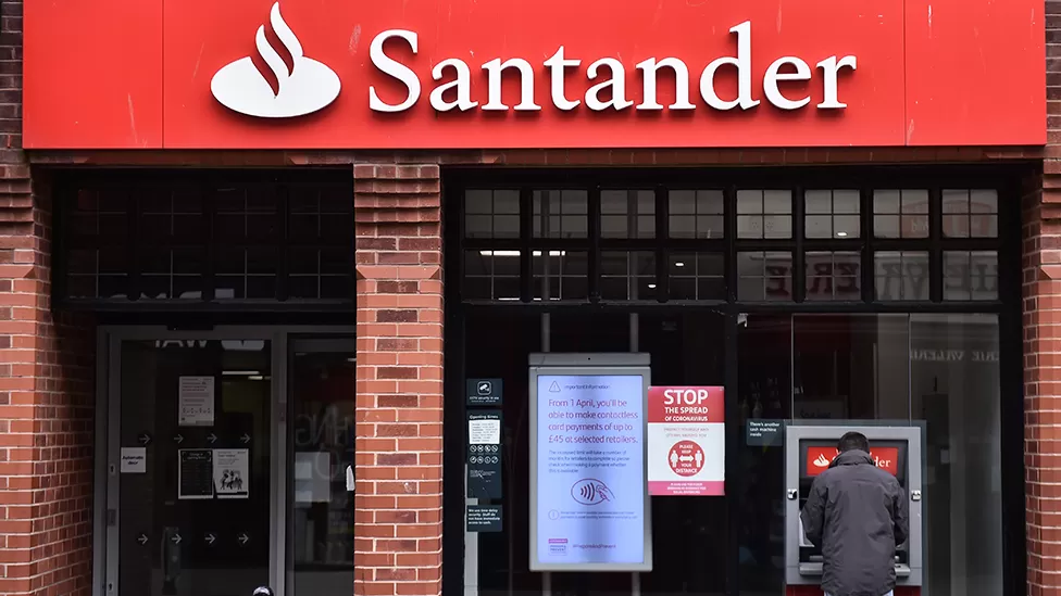 Santander UK é multado em £ 108 milhões por lavagem de dinheiro