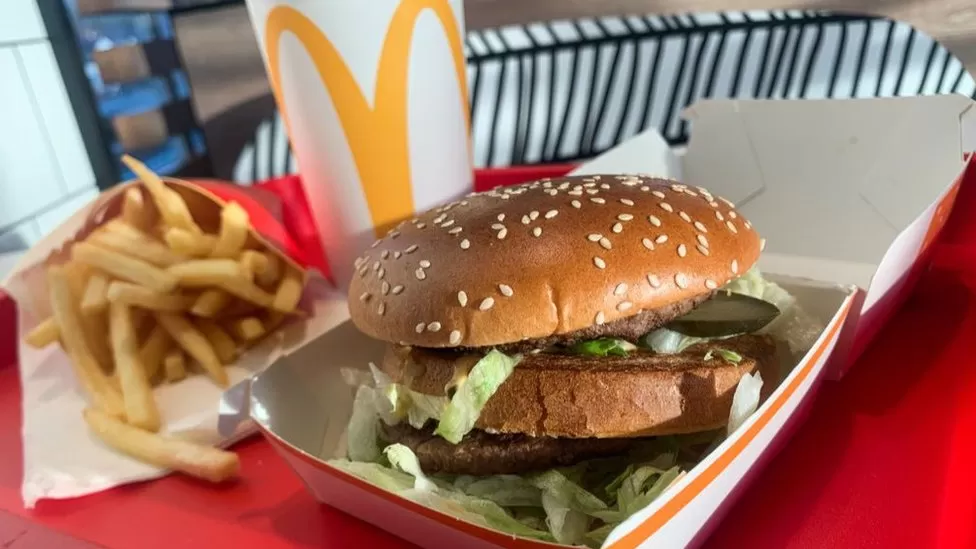 McDonald's planeja cortes de empregos corporativos e reestruturação