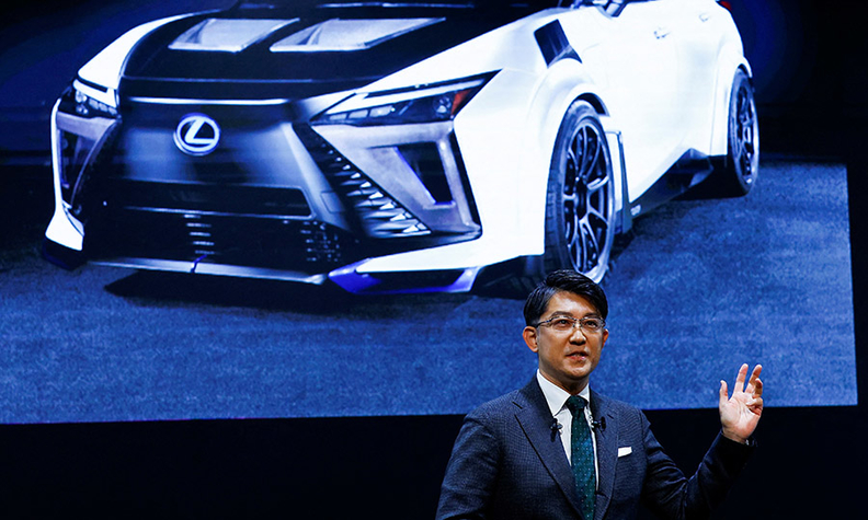 Toyota escolhe Koji Sato, chefe da Lexus, como novo CEO; Akio Toyoda torna-se presidente