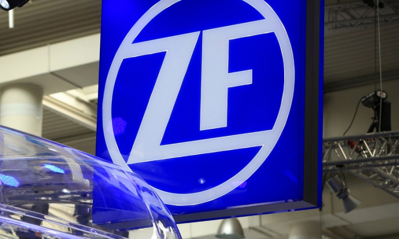 ZF planeja fábrica alemã de US$ 3 bilhões com parceiro nos EUA para fabricar chips para veículos elétricos, diz relatório