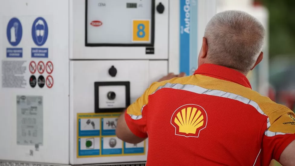 Por que a BP, a Shell e outras gigantes do petróleo estão ganhando tanto dinheiro agora?