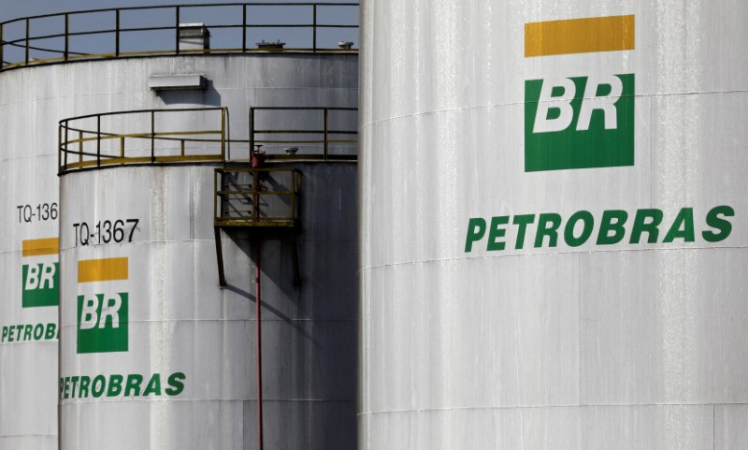 Petrobras reduz preço do querosene de aviação em quase 14%