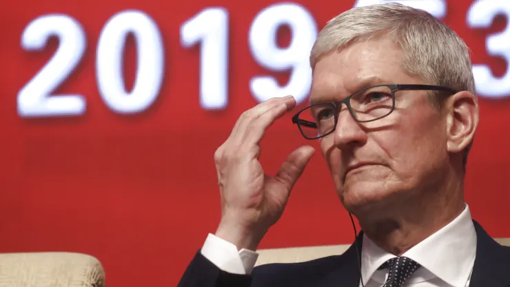 Legisladores se reúnem com CEOs da Apple e da Disney como parte das negociações sobre a concorrência com a China
