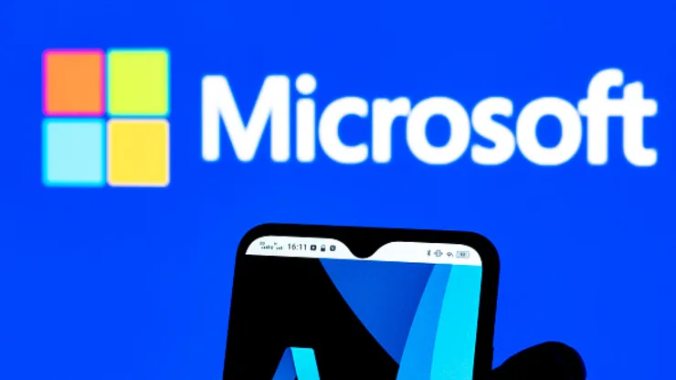 Microsoft e Amazon enfrentam investigação sobre concorrência em nuvem enquanto regulador do Reino Unido levanta alarme.