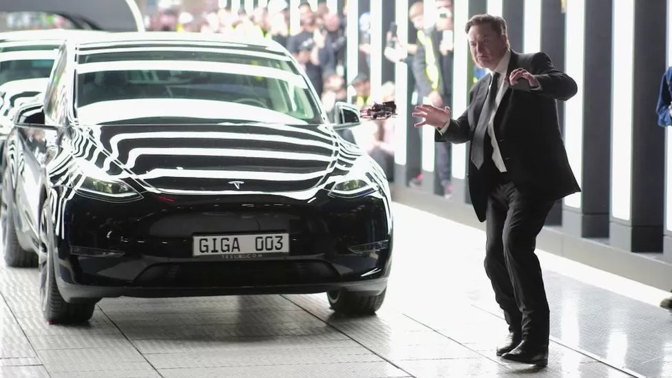 Tesla diz que preços continuarão a 'evoluir'