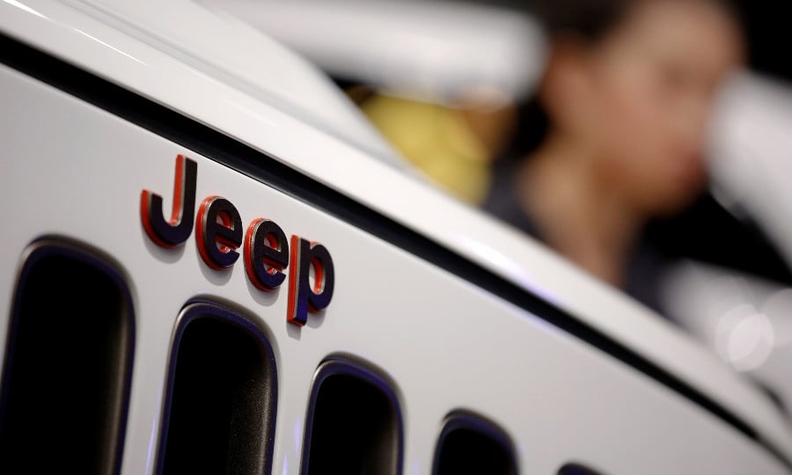 Stellantis faz recall de 219.000 SUVs Jeep Cherokee por risco de incêndio