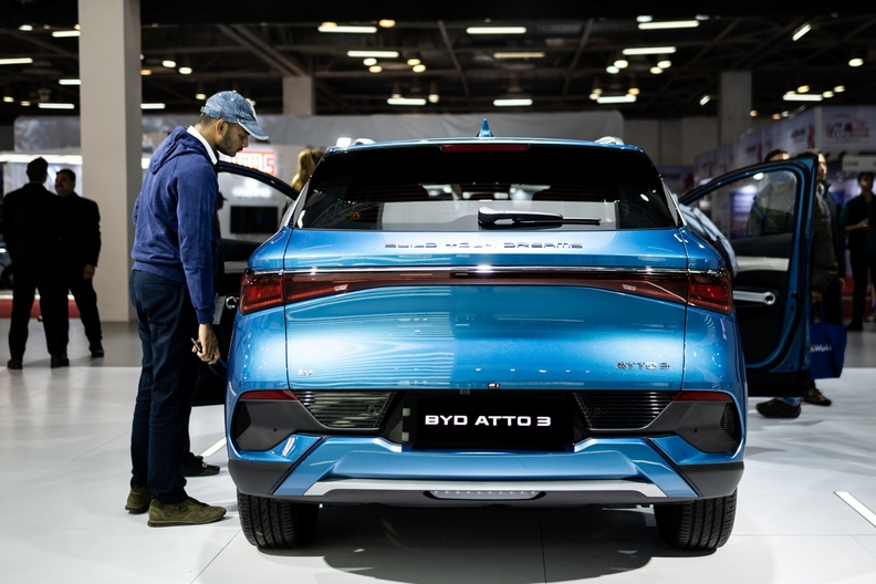 BYD propõe plano de US$ 1 bilhão para construir EVs e baterias na Índia
