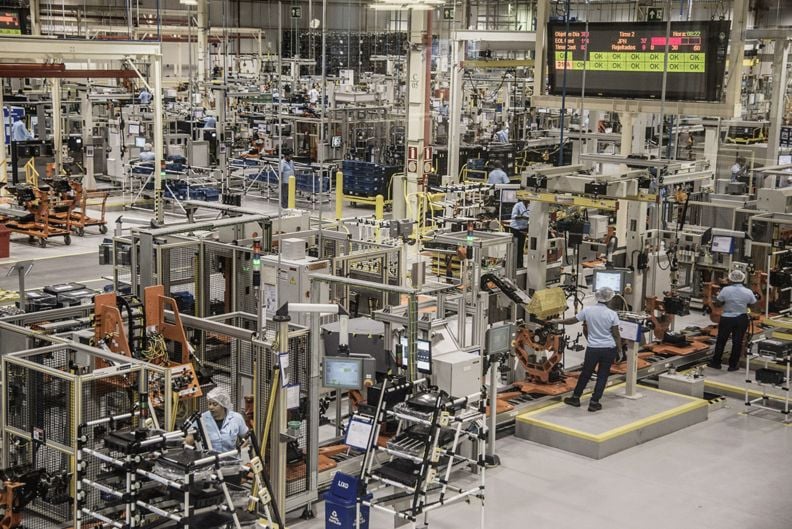 Ford fecha no Brasil e a maior fabricante de veículos elétricos da China vem em socorro