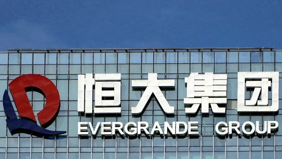 Ações da Evergrande caem enquanto unidade do continente perde pagamento de dívida