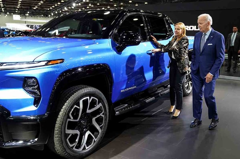 EUA avançam com plano de US$ 12 bilhões para modernizar fábricas de automóveis para veículos elétricos