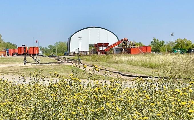 Esta startup de remoção de carbono reduz as emissões enterrando resíduos orgânicos lamacentos