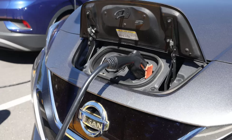 Nissan se tornará totalmente elétrica até 2030, apesar do atraso na proibição da gasolina