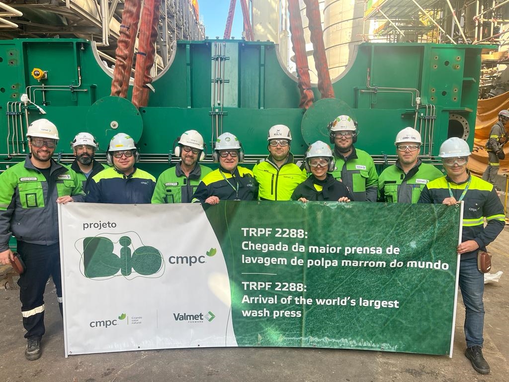 Valmet lidera logística de entrega e montagem das duas maiores prensas de lavagem do mundo