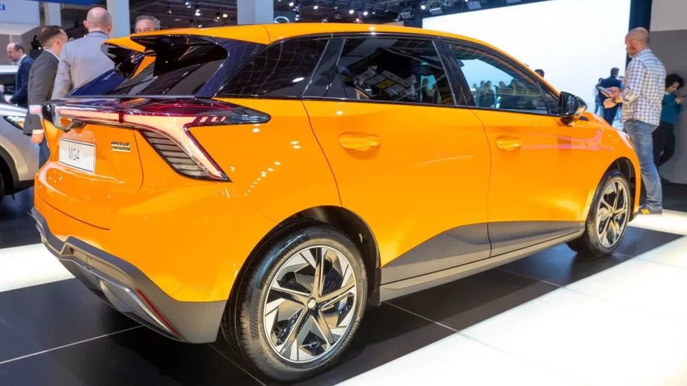 Carros elétricos impulsionam vendas de MG no Reino Unido para mais de £ 1 bilhão