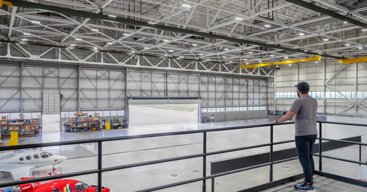 Cirrus abre centro de inovação da sede