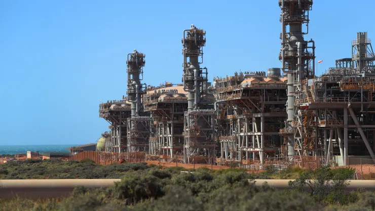A indústria de petróleo e gás precisa abandonar a captura de carbono como solução para as mudanças climáticas, afirma a AIE