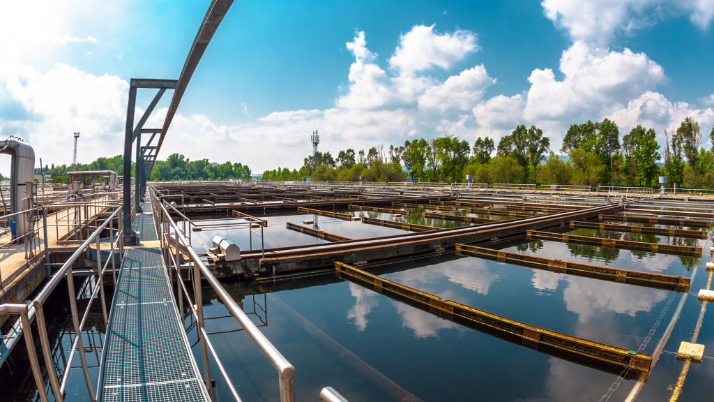 Indústria alemã com unidade no Paraná investe em produtos que ajudam no processo de tratamento e distribuição de água