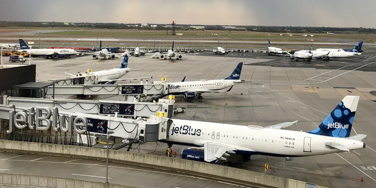Desafios Financeiros da JetBlue Airways