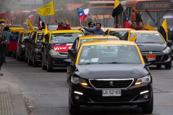 Lei Uber: Motoristas em Chamas no Chile
