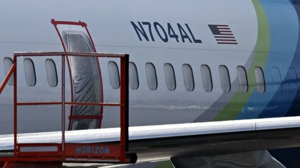 Boeing Anuncia Mudanças na Liderança do Programa 737 Max Após Incidente de Segurança