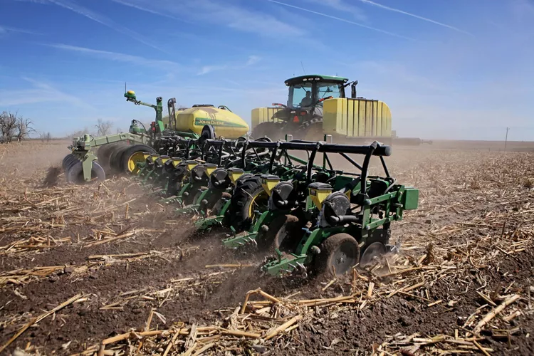 John Deere, Kinze e Ag Leader Anunciam Acordo de Colaboração