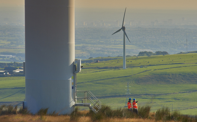 Crescimento da Energia Renovável no Reino Unido Gera £70 Bilhões em 2022